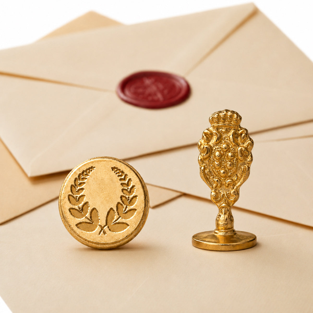 Laurel Wreath Wax Seal Stamp – Vintage-Style Round Florentine Brass Stamp with Attached Handle