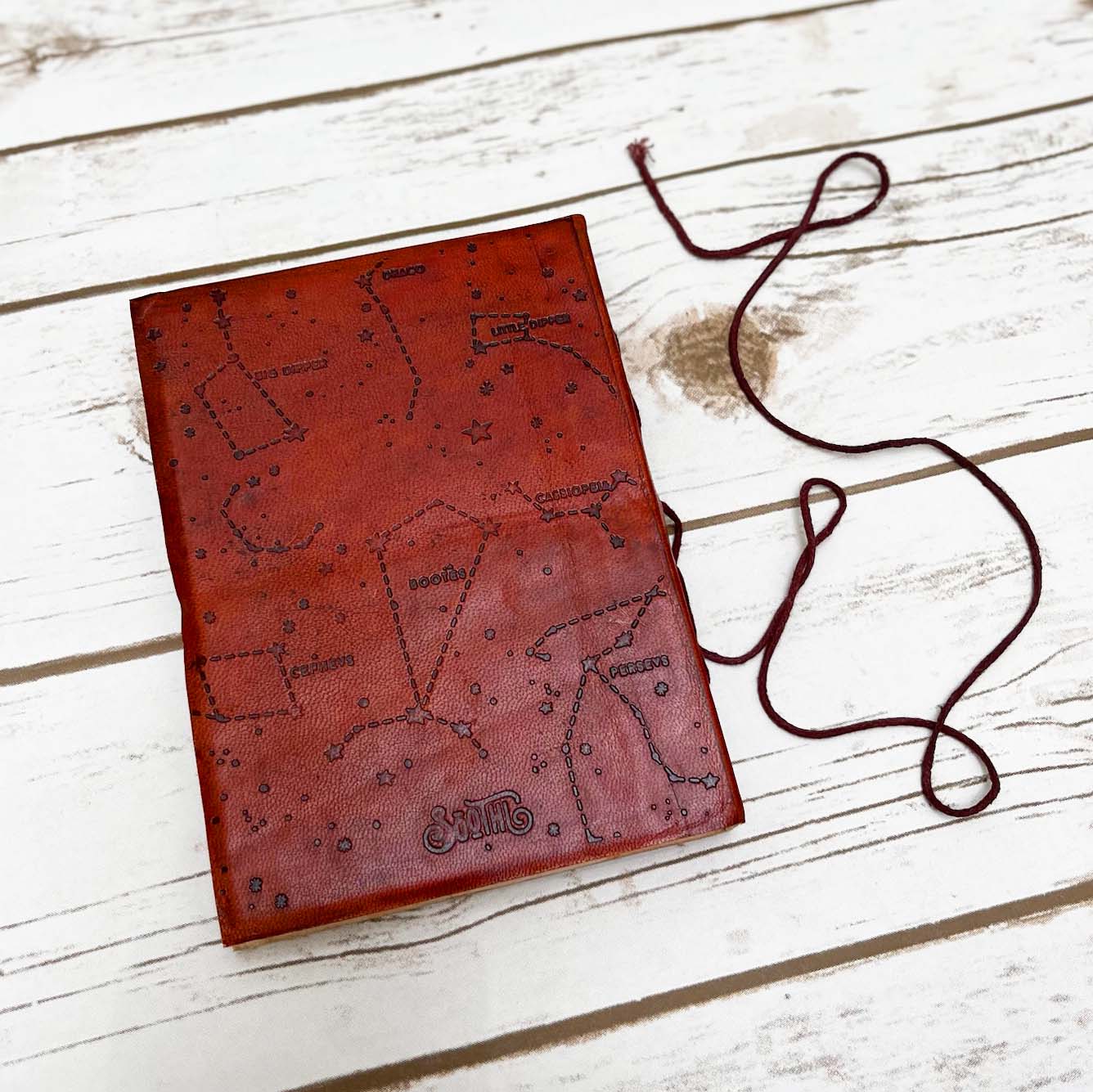 Flaneur Quote Leather Journal - 5x7 Lined
