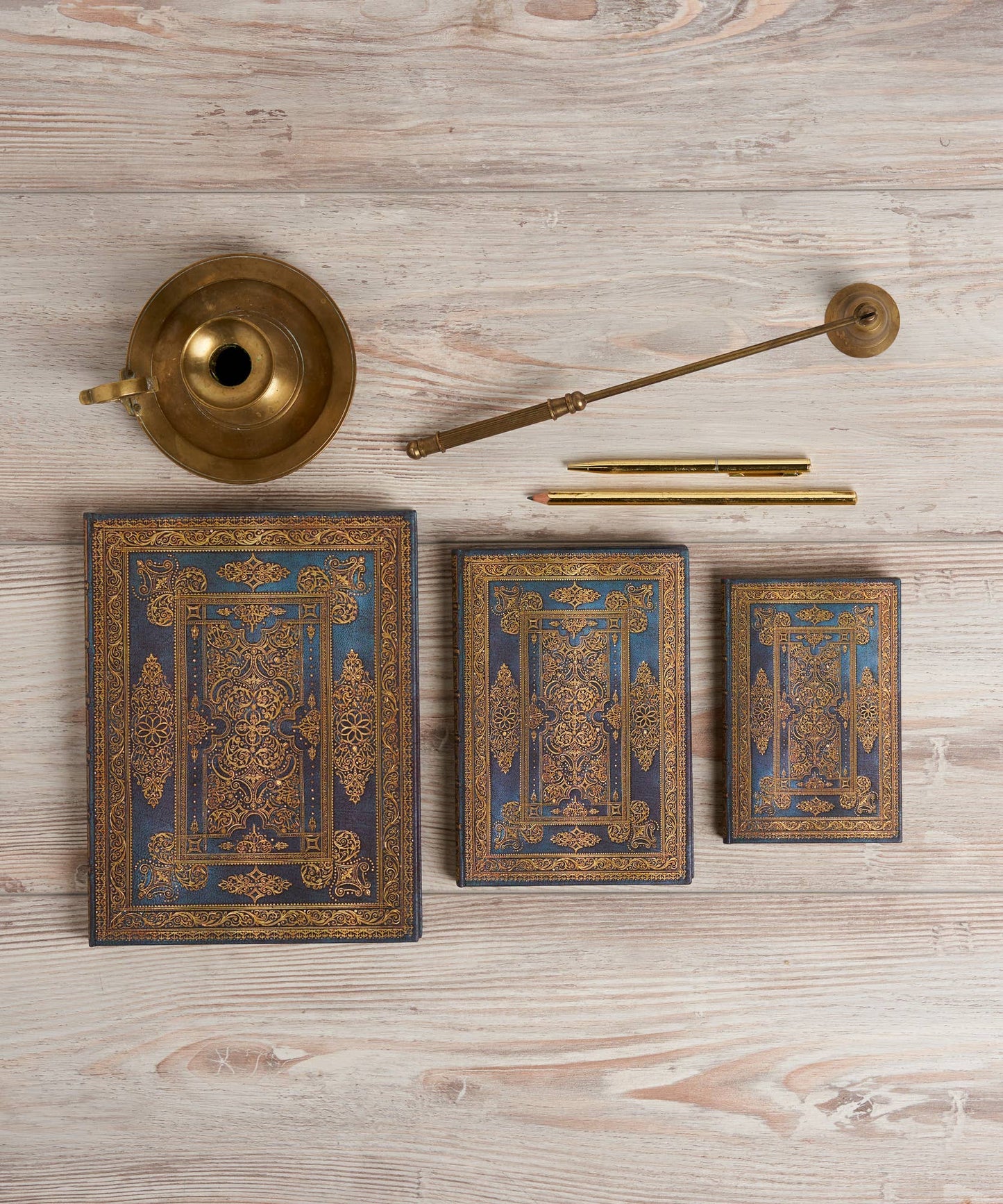 Paperblanks Blue Luxe Hardcover: Midi / Unlined