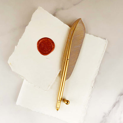 Elegant Feather Style Pen - Unique Quill Inspired Design