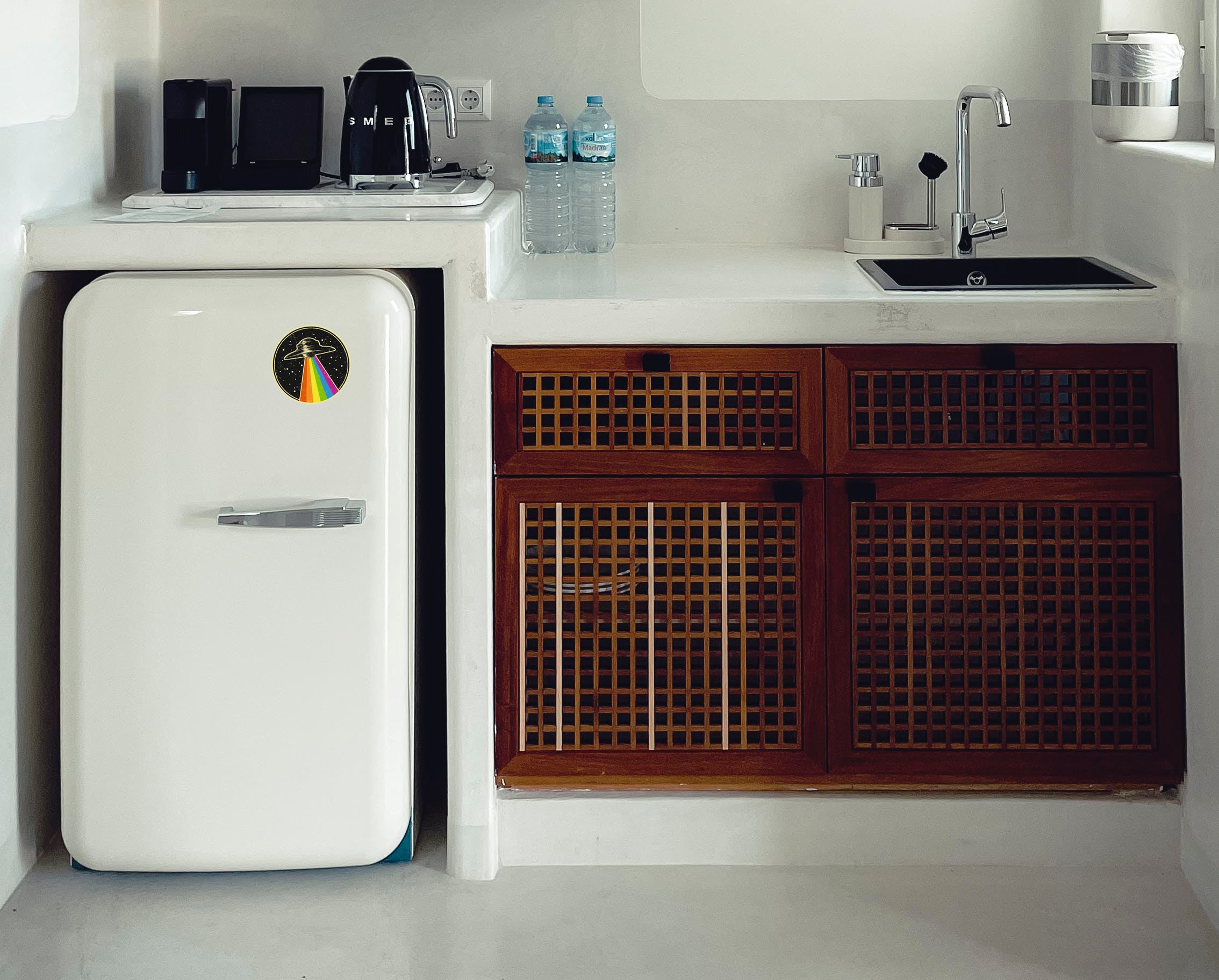 Queer UFO Magnet - Gay Pride Fridge Magnet